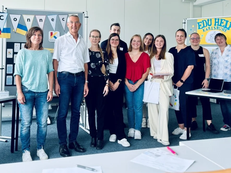 Gruppenbild von Preisträgern und Jury bei der Projektauswahl des Seminars Social Entrepreneurship 