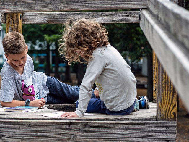 Lesen fördern: Die neuesten Buchempfehlungen des hochschulübergreifenden Projekts boys & books sind erschienen Foto: Joel Frank/PHKA