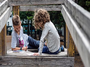 Lesen fördern: Die neuesten Buchempfehlungen des hochschulübergreifenden Projekts boys & books sind erschienen Foto: Joel Frank/PHKA