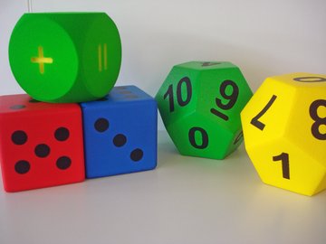 Addition und Subtraktion: Der KarlsruherMatheSommer hilft Grundschulkindern mit Matheproblemen. Foto: Selg/PHKA