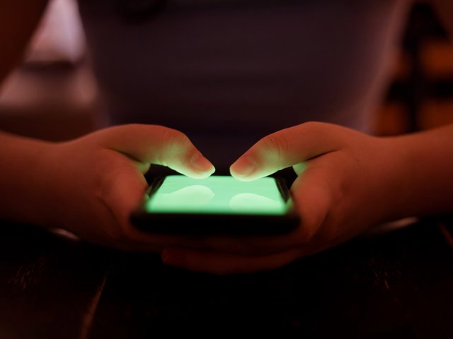 Künstliche Intelligenz: Schüler:innen sollten lernen können, reflektiert und kompetent damit umzugehen. Foto: Joel Frank/PHKA