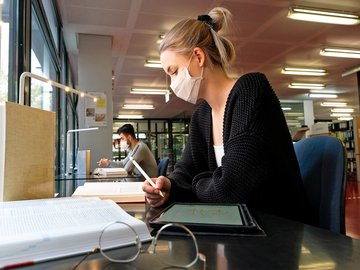 Beste Abschlussarbeiten: Für das Jahr 2020 hat die Pädagogische Hochschule Karlsruhe drei Preise vergeben. Foto: Kamuf/PHKA